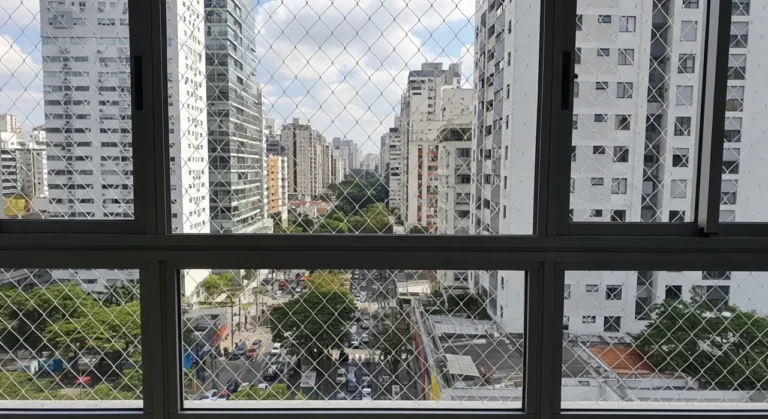 Rede de proteção em janela de apartamento – atendimento na Vila Mascote